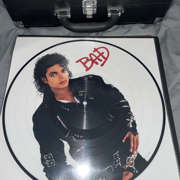 Victrola record player & Bluetooth speaker - Picture 8 of 8